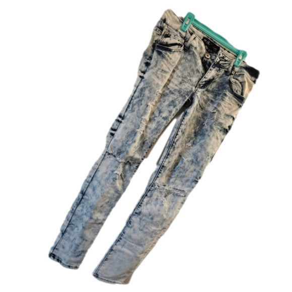 Seductions By Sirens Acid Wash Jeans Beautiful NWOT Blue White Ripped Low Rise - Picture 1 of 3